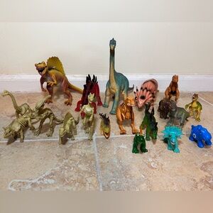 Dinosaurs toy set